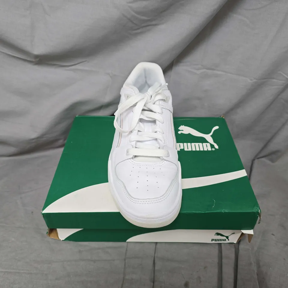 BOXED PAIR OF PUMA SLIPSTREAM TRAINERS IN WHITE - UK 7.5