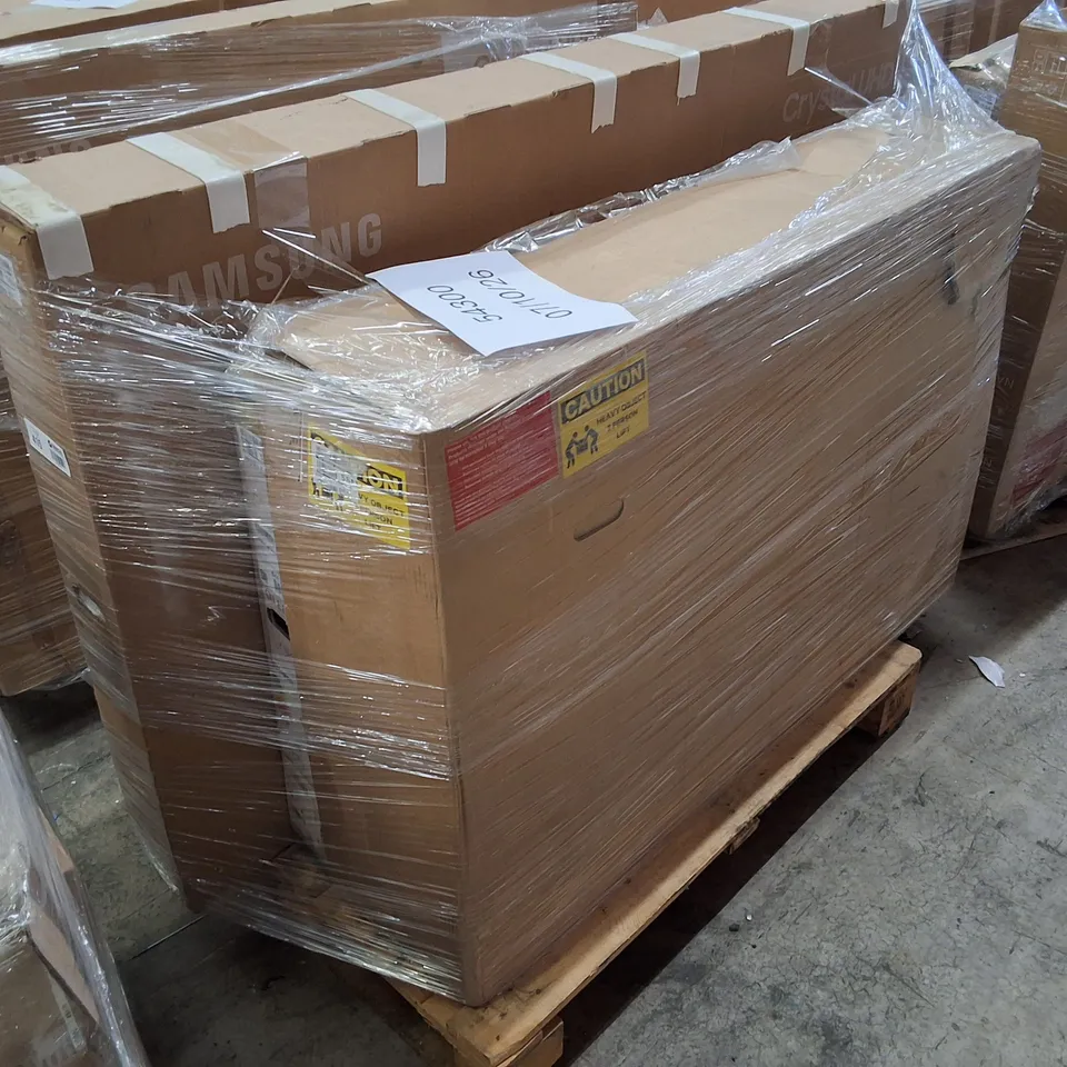 PALLET CONTAINING 5 ASSORTED DAMAGED TVS