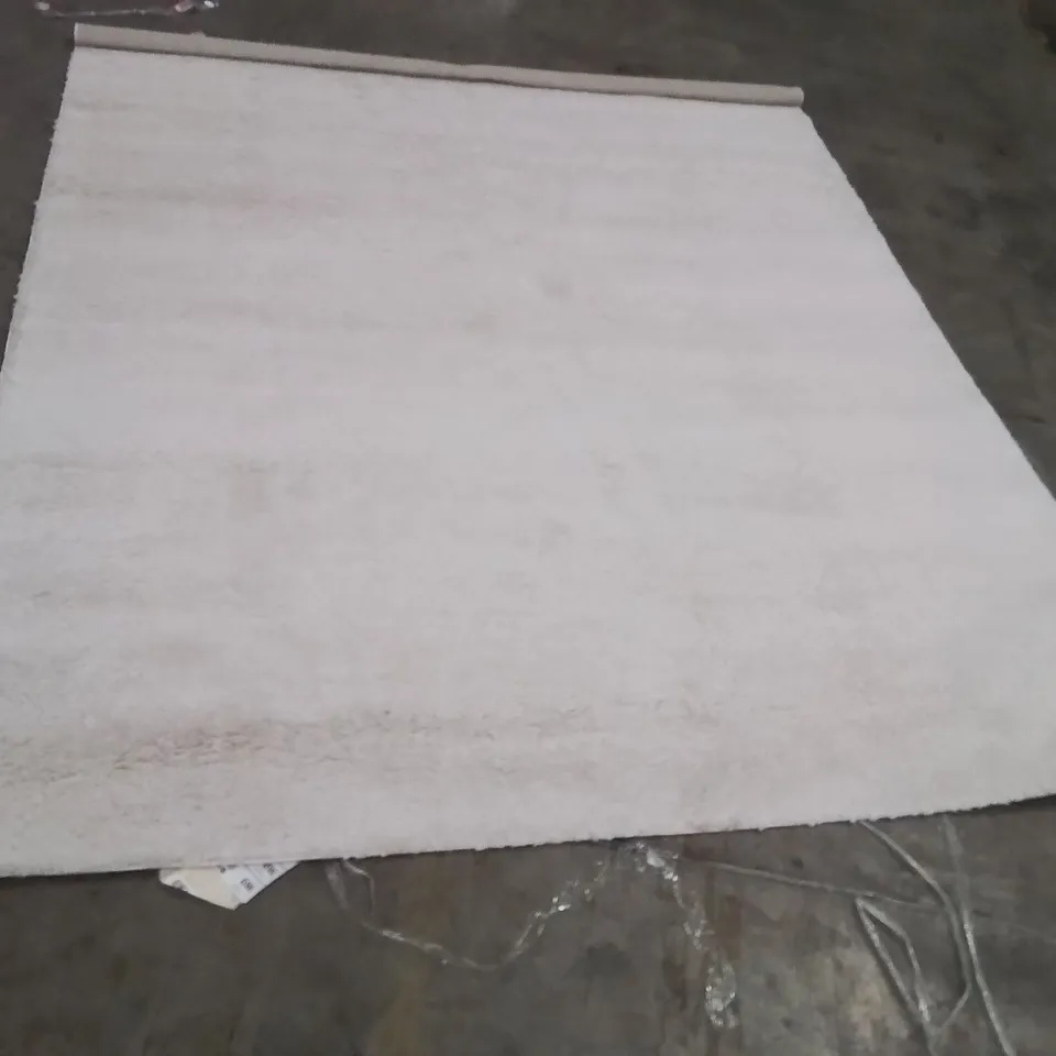 QUALITY DESIGNER AREA RUG - APPROXIMATELY 305X236CM