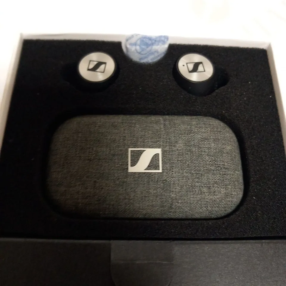 BOXED SENNHEISER MOMENTUM TRUE WIRELESS 2 IN EAR HEADPHONES