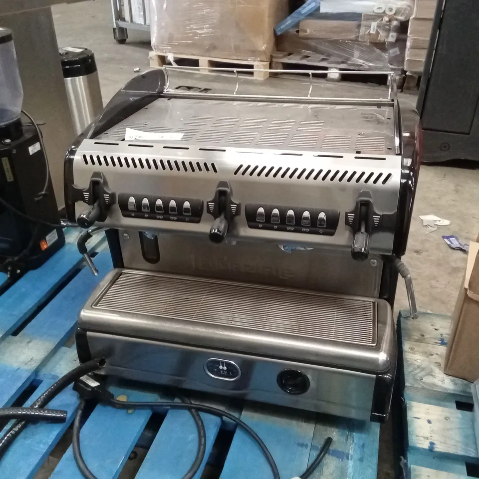 LA SPAZIALE 2-GROUP COMMERCIAL ESPRESSO COFFEE MACHINE 