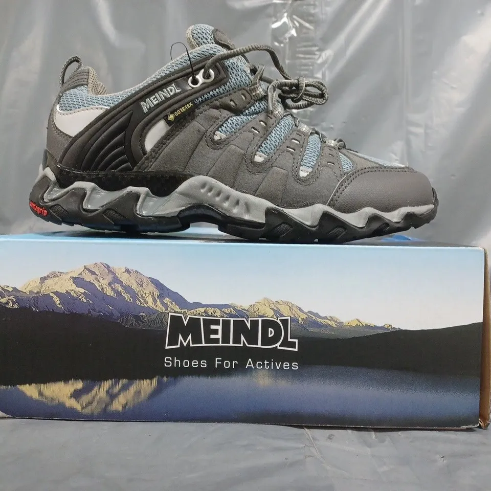 BOXED PAIR OF MEINDL RESPOND LADY GTX SHOES IN GRAPHITE/SKY SIZE UK 5