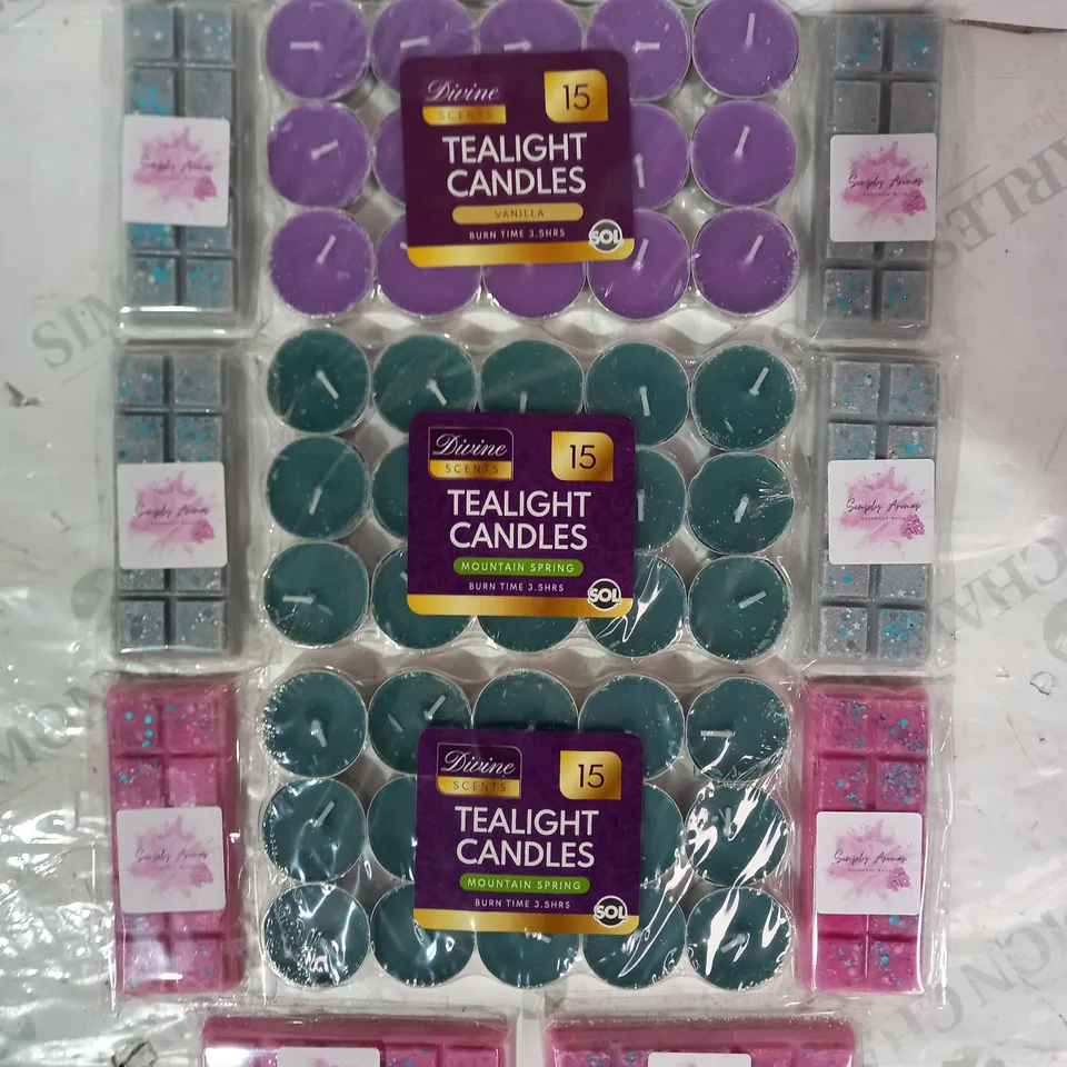 LOT OF APPROXIMATELY 10 ASSORTED SCENTED CANDLE ITEMS