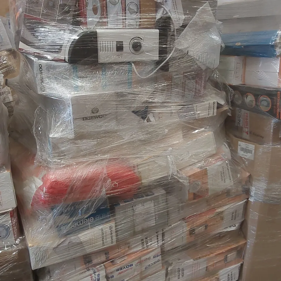 PALLET CONTAINING A VERY LARGE QUANTITY OF ASSORTED ELECTRIC ITEMS INCLUDING: DAEWOO 1200W HALOGEN HEATERS, FAN HEATERS, HEATED HOODIE ECT