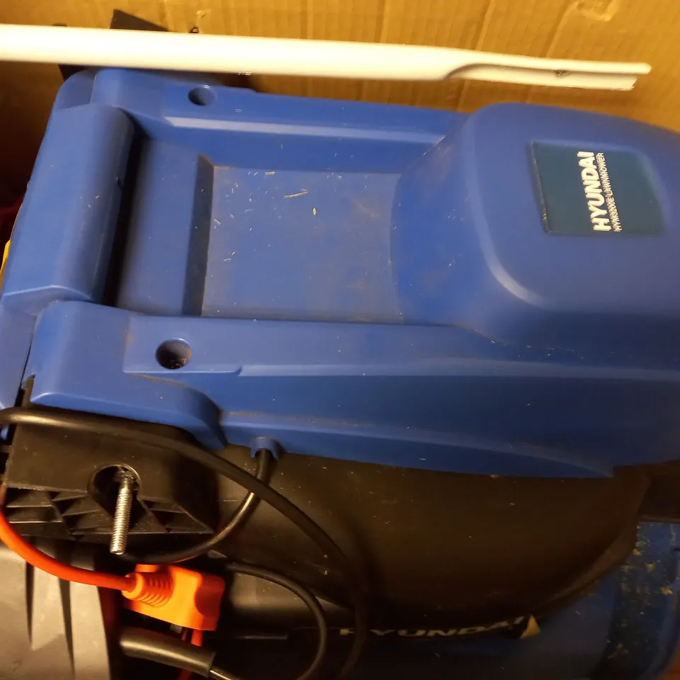 HYUNDAI 32CM LIGHTWEIGHT ROTARY ELECTRIC LAWNMOWER