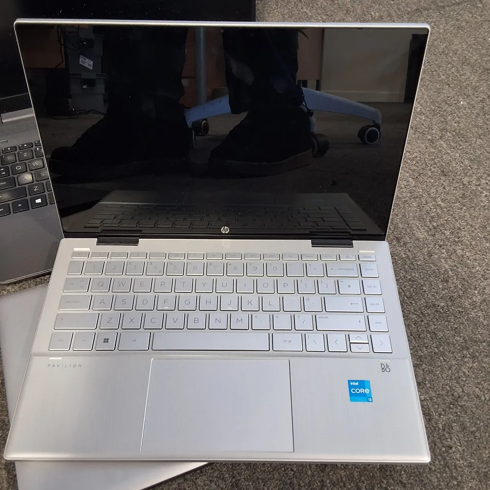 LOT OF 6 ASSORTED LAPTOPS TO INCLUDE DELL INTEL I-5 & HP INTEL I-5