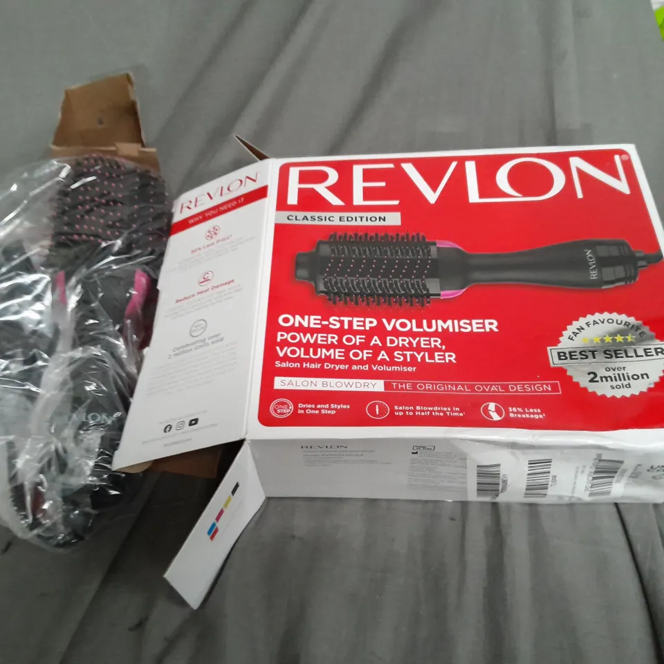 BOXED REVLON SALON ONE-STEP HAIR DRYER AND VOLUMISER  RRP £49.99