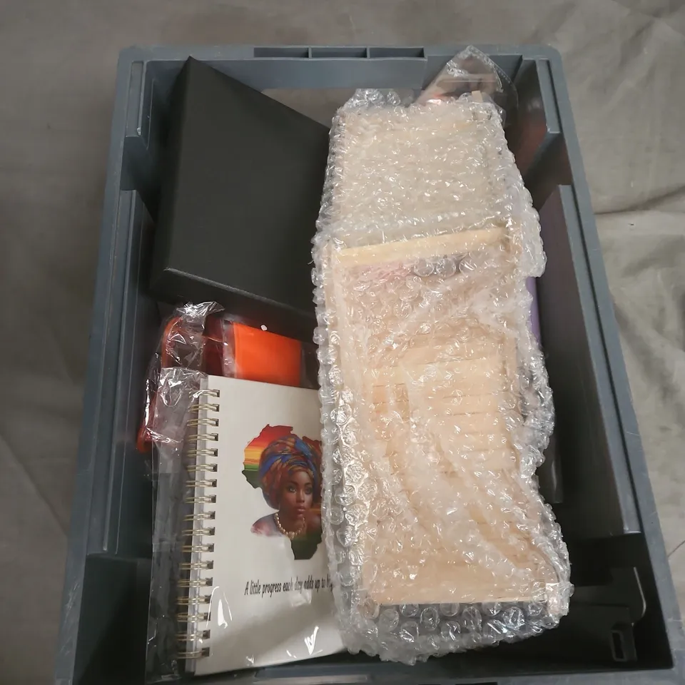 APPROXIMATELY 15 ASSORTED HOUSEHOLD ITEMS TO INCLUDE RAT AND MOUSE KILLER, SANISTICKS , ETC 