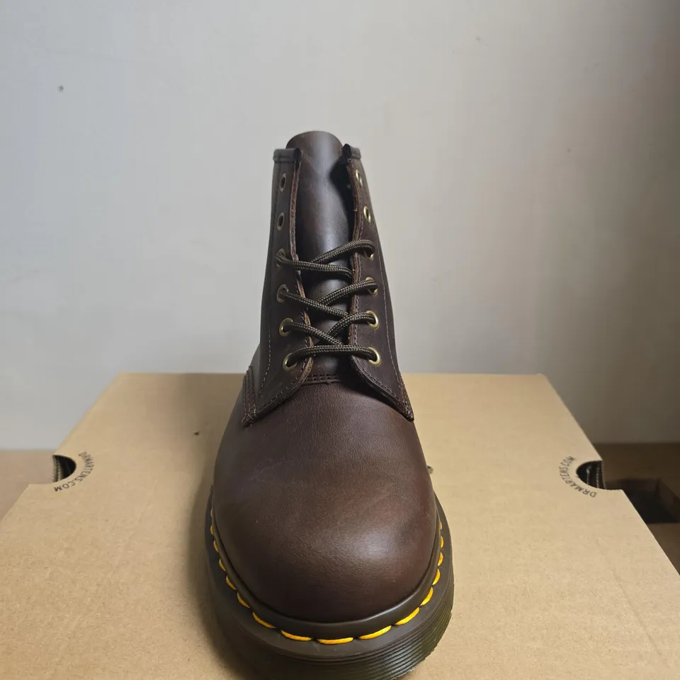 BOXED PAIRO OF DR. MARTENS DARK BROWN CRAZY HORSE BOOTS – UK 9