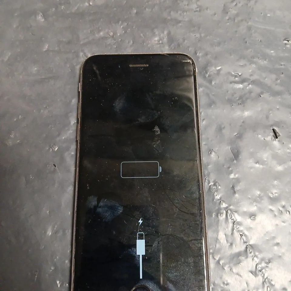 APPLE IPHONE 5S – SILVER