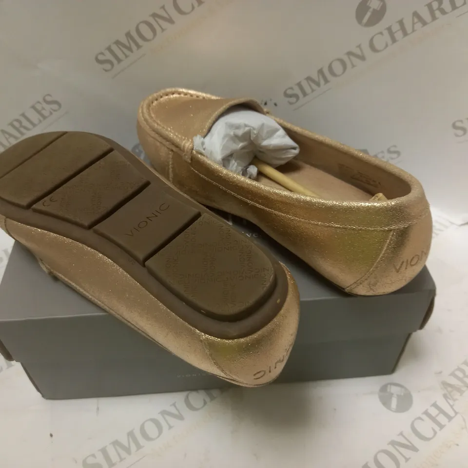 BOXED RESE GOLD DEBBIE LOAFER - SIZE 5