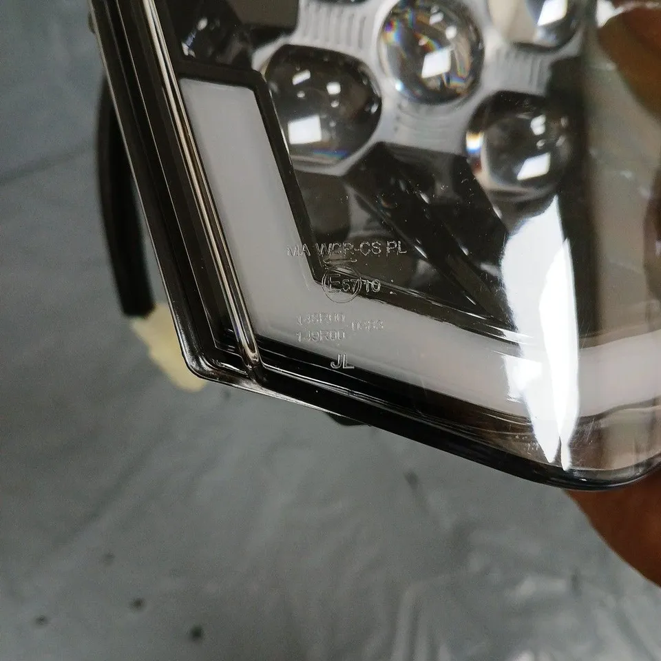 HEADLIGHT MODEL UNSPECIFIED MA WCR-CS-PL