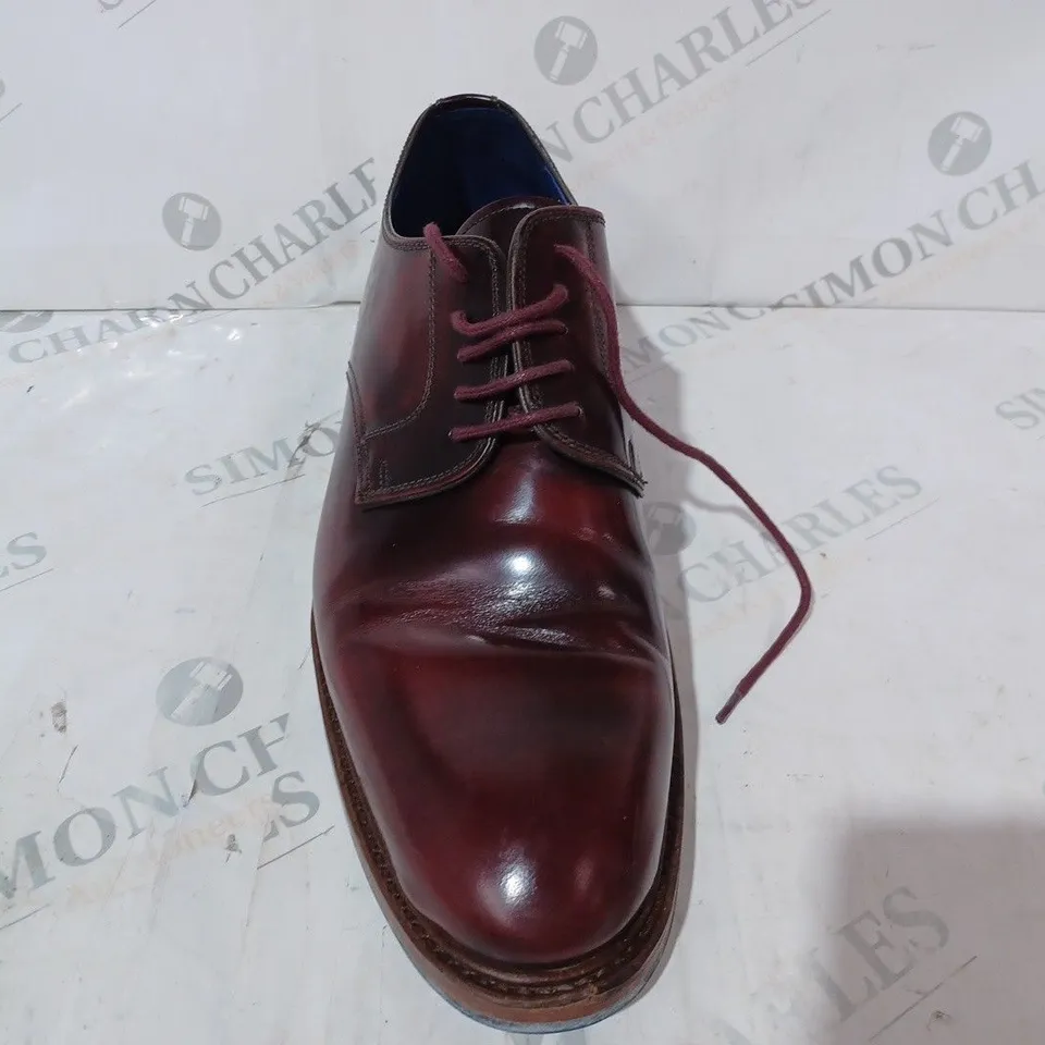 BOXED PAIR OF RUSSELL & BROMLEY OPORTO SHOES IN RED SIE UNSPECIFIED