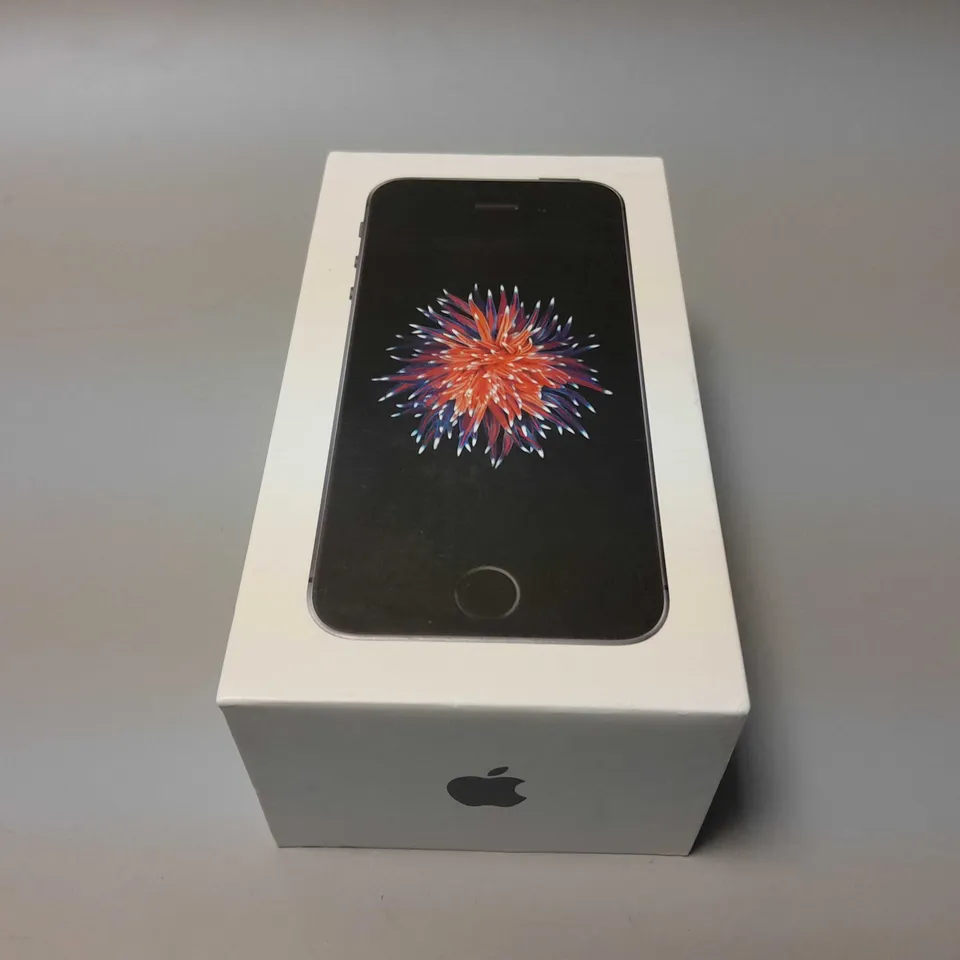 BOXED APPLE IPHONE SE SMARTPHONE