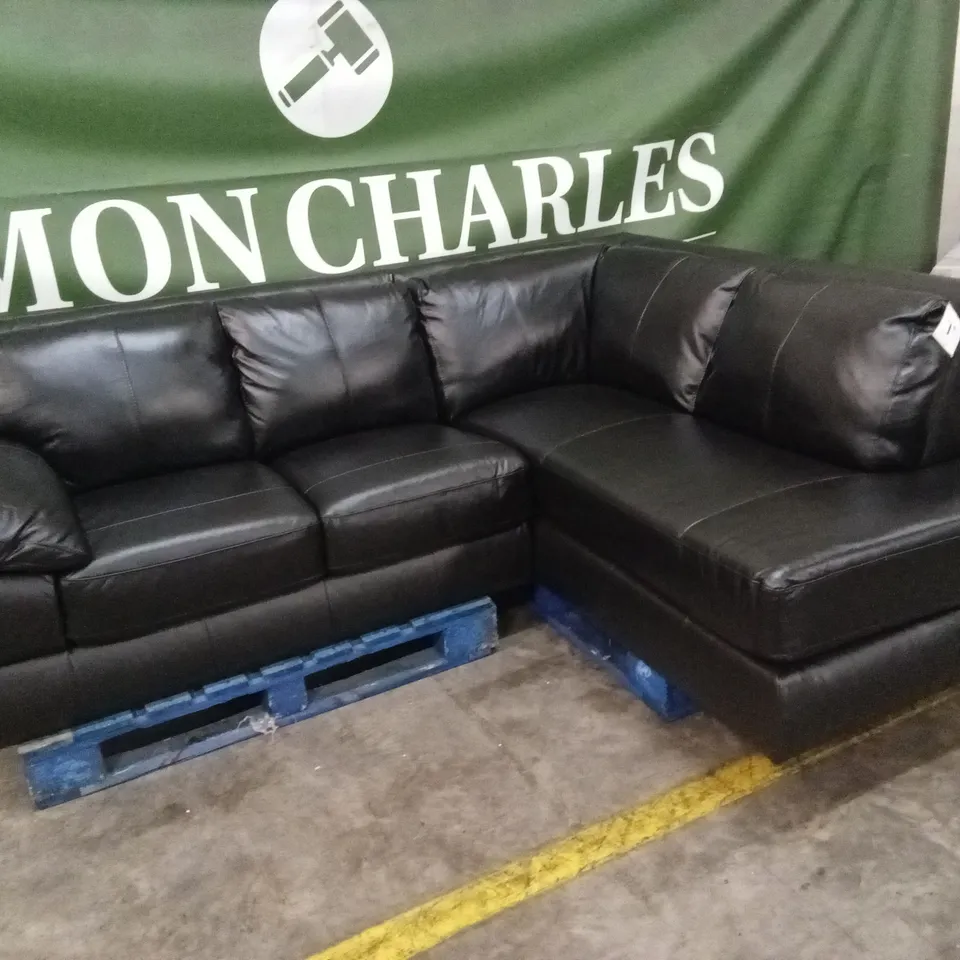 MARLOW RIGHT HAND CORNER LEATHER CHAISE SOFA RRP £2399