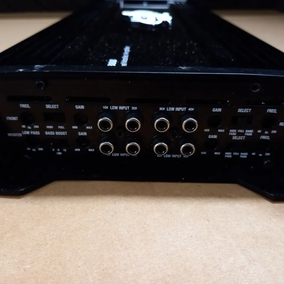 LANZAR HERITAGE HTG888 8-CHANNEL 5000 WATT MOSFET AMPLIFIER