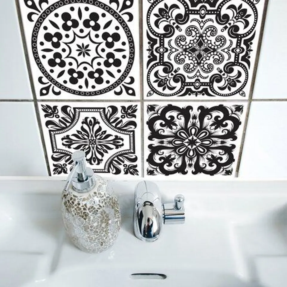 HUNSAKER 20CM X 20CM PVC FIELD TILE