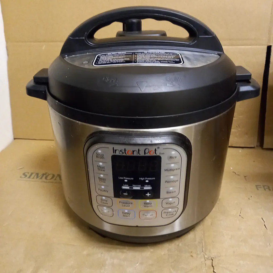 INSTANT POT DUO SMART PRESSURE COOKER
