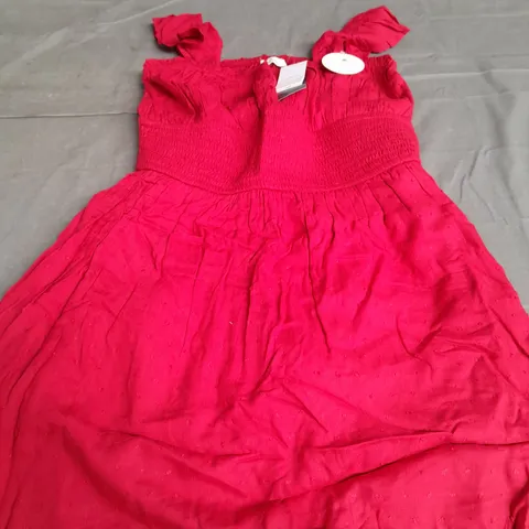 HOLLISTER SHORT DRESS IN RED WITH INSIDE SHORTS - LARGE