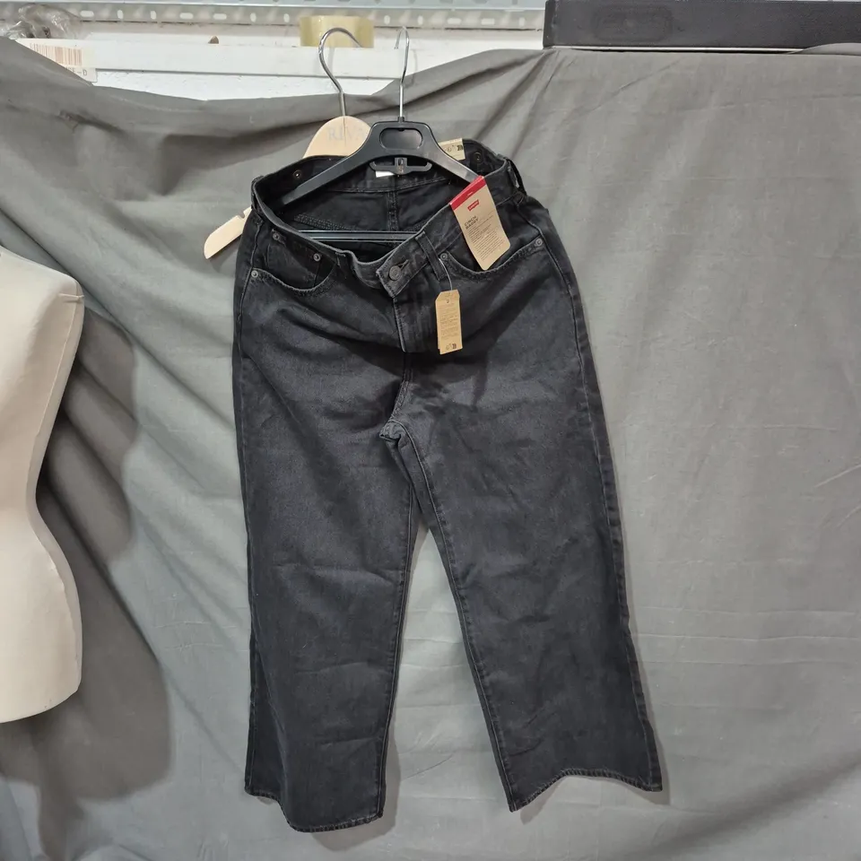 LEVI'S JEANS – MEN'S DARK DENIM, UK 29W X 31L (US 29 X 31)