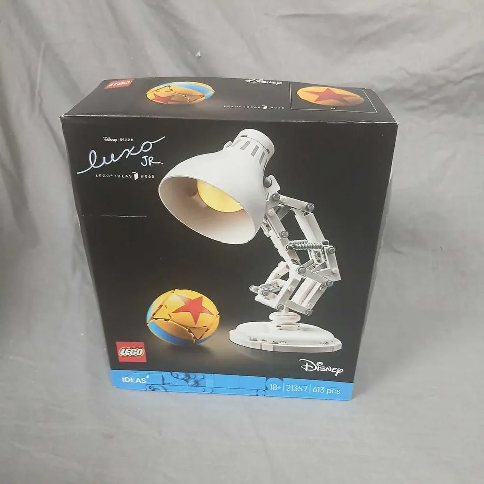 LEGO IDEAS LUXO JR. (21357) DISNEY/PIXAR LAMP, 613 PIECES