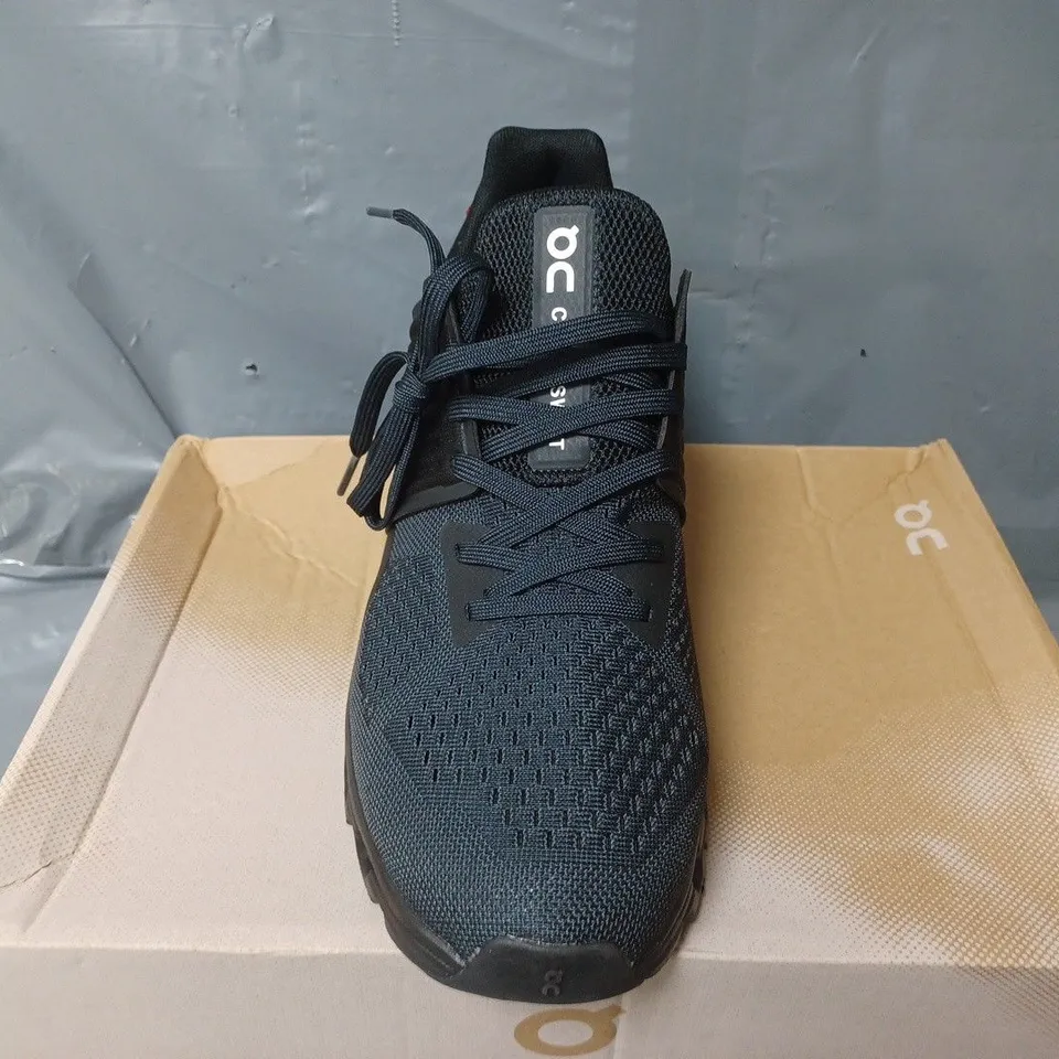 BOXED PAIR OF ON CLOUDSWIFT TRAINERS IN BLACK - UK 8