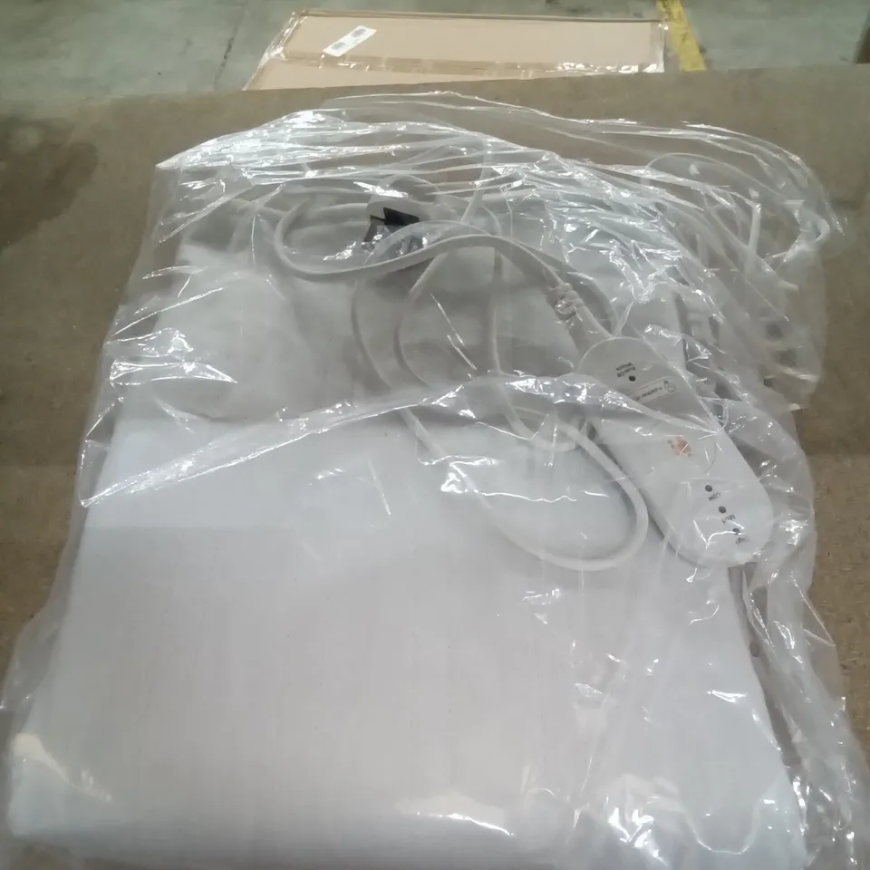 BOXED ELECTRIC BLANKET - WHITE