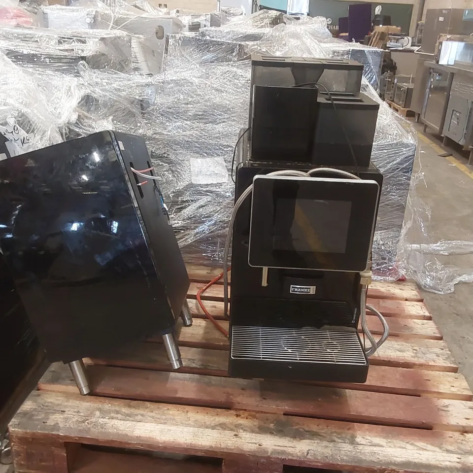 FRANKE A600 COMMERCIAL COFFEE MACHINE WITH MILK CHILLER (2 ITEMS)