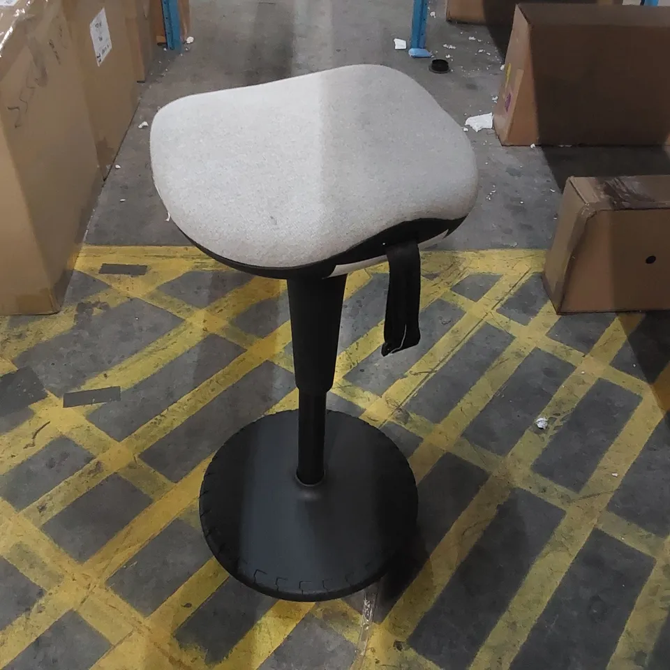 SIT/STAND OFFICE STOOL CHAIR