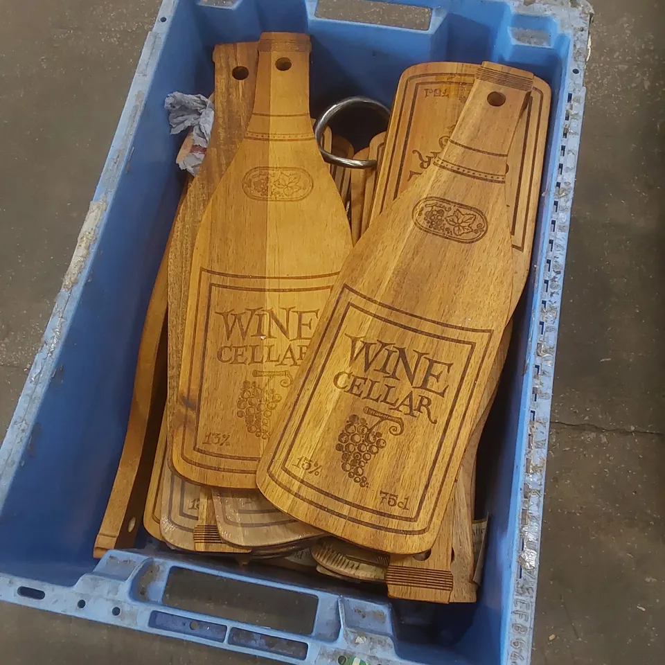 TOTE TO CONTAIN RESTAURANT WOODEN SERVING PLATTERS