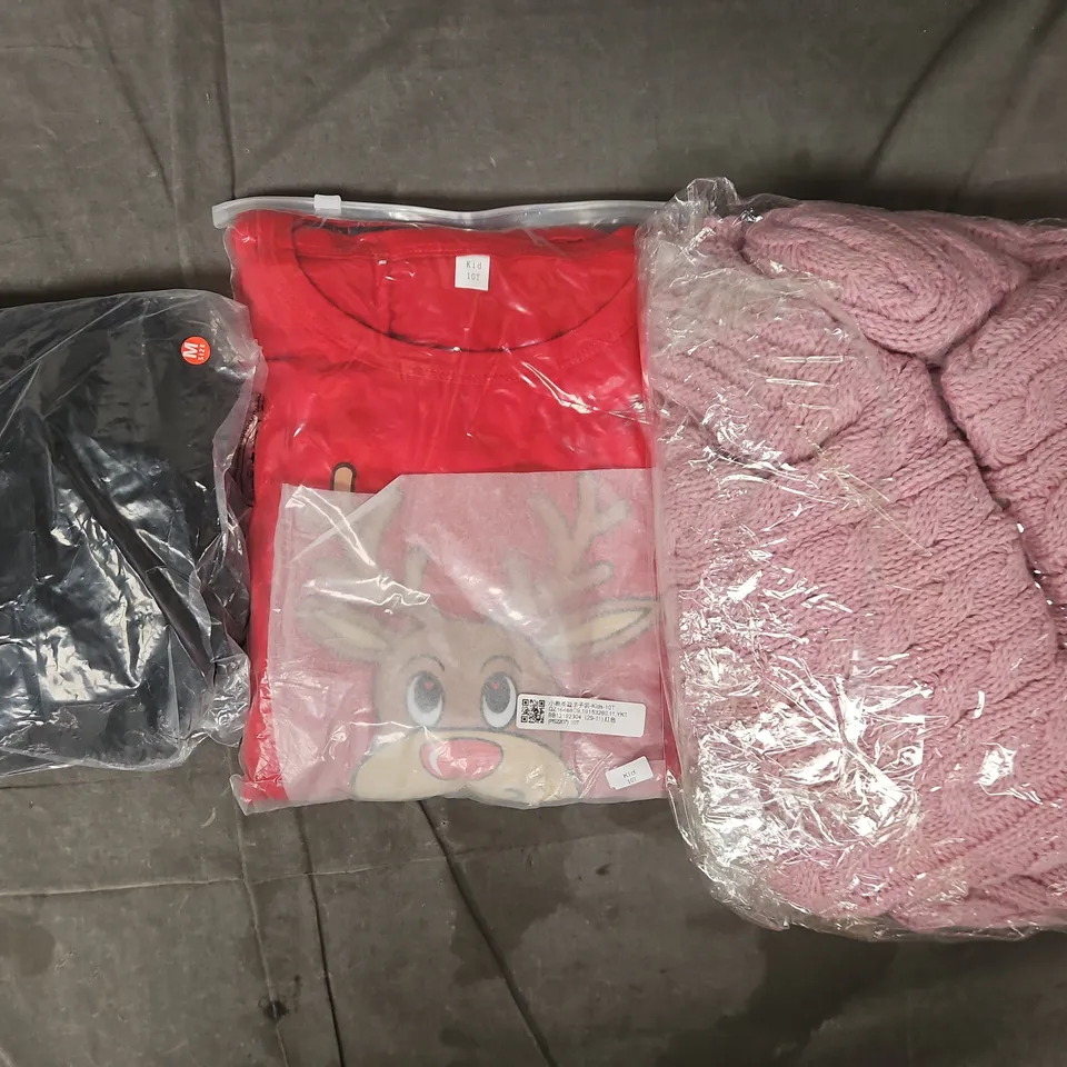 APPROXIMATELY 20 ASSORTED CLOTHING AND FASHION PRODUCTS IN VARIOUS STYLES AND SIZES - COLLECTION ONLY