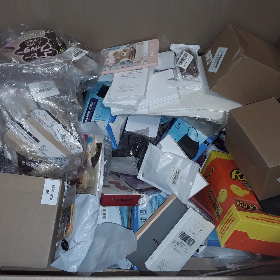 LARGE QUANTITY OF ASSORTED HOUSEHOLD ITEMS TO INCLUDE COFFEE FILTERS, SHOWER FILTER BALLS, ARTIFICIAL FLOWERS AND BALLOON PACKS