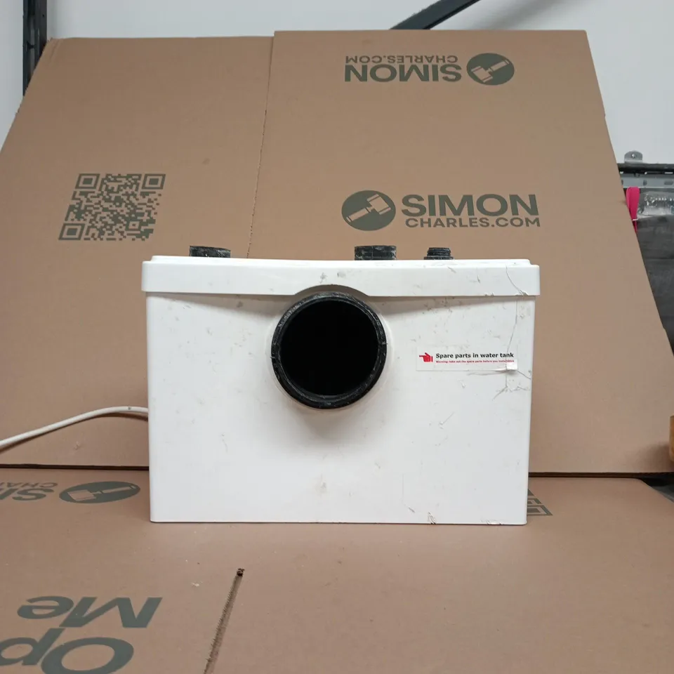 SANITARY MACERATOR WASTE PUMP SYSTEM (3 INLETS), 600W, 220–240V, 200 L/MIN