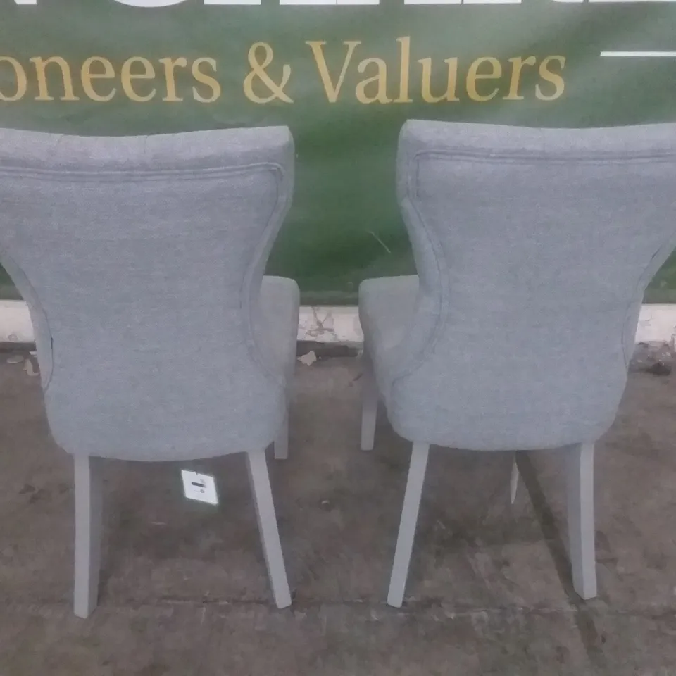 SET OF 2 NEW KENSINGTON LIGHT GREY FABRIC BUTTON BACK DINING CHAIRS (GREY LEG)