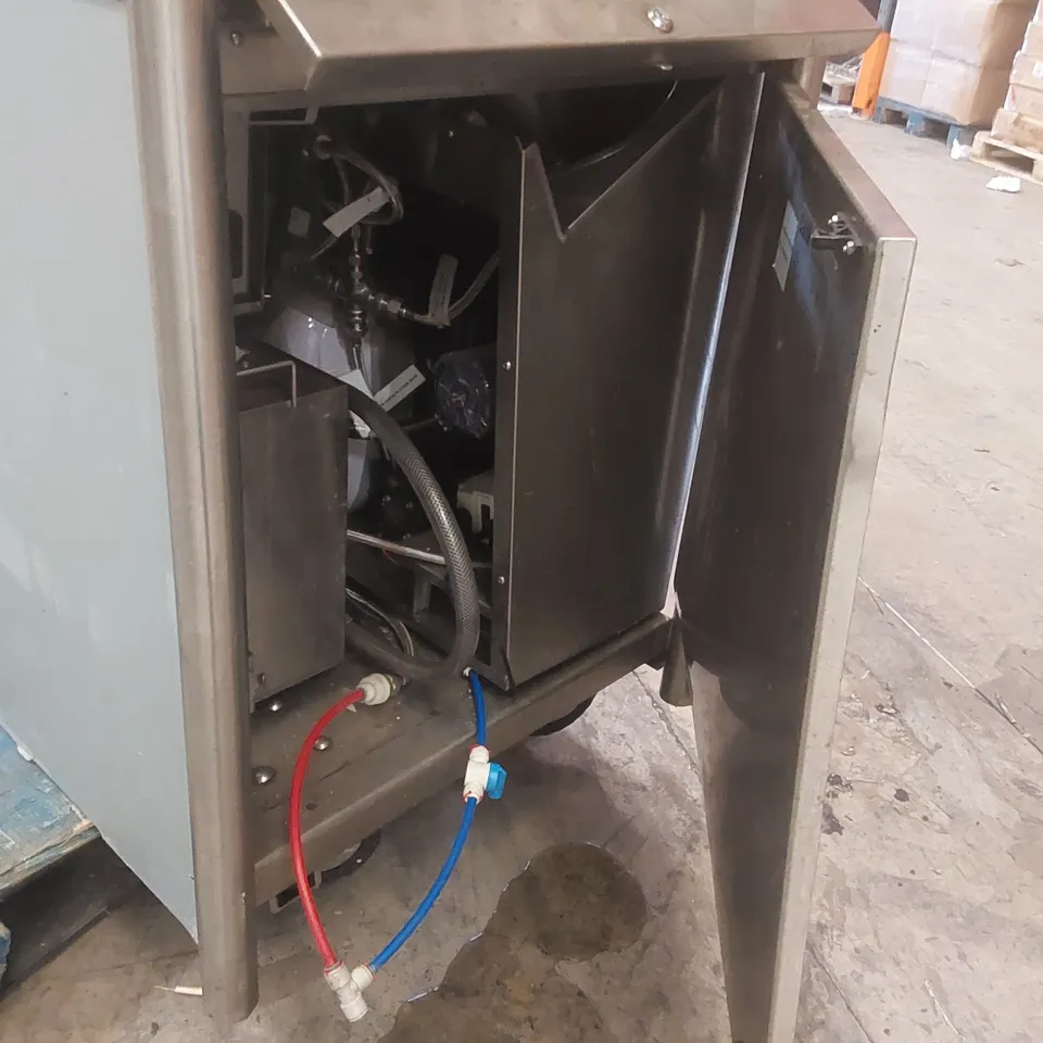 TANK STAINLESS STEEL MOBILE FOOD AND DRINK CATERING STATION