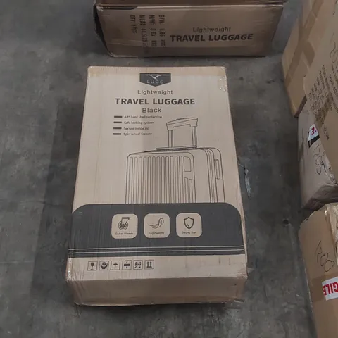 BOXED LUGG LIGHTWEIGHT TRAVEL SUITCASE 