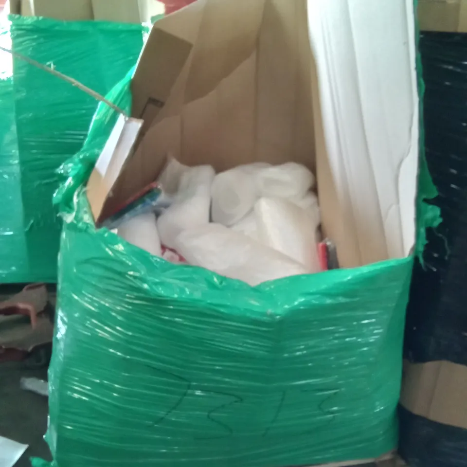 PALLET OF ASSORTED ITEMS INCLUDING JUDGE ELECTRIC POTATO PEELER, ECOHEATER SLIMLINE HEATER, TRIPLAST ROLL OF BUBBLE WRAP, 16PCS CHRISTMAS GIFT BAGS, CURVED CEILING CURTAIN BLACK