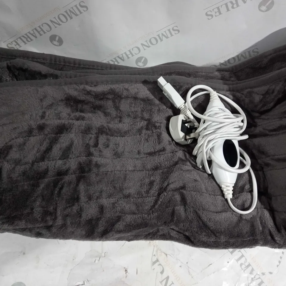 COZEE HOME VELVETSOFT HEATED THROW IN CHARCOAL 