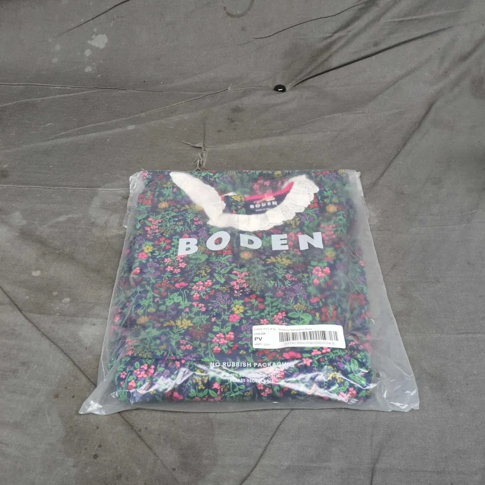 BODEN BRODERIE SWEATSHIRT DRESS – NAVY, 8-9Y