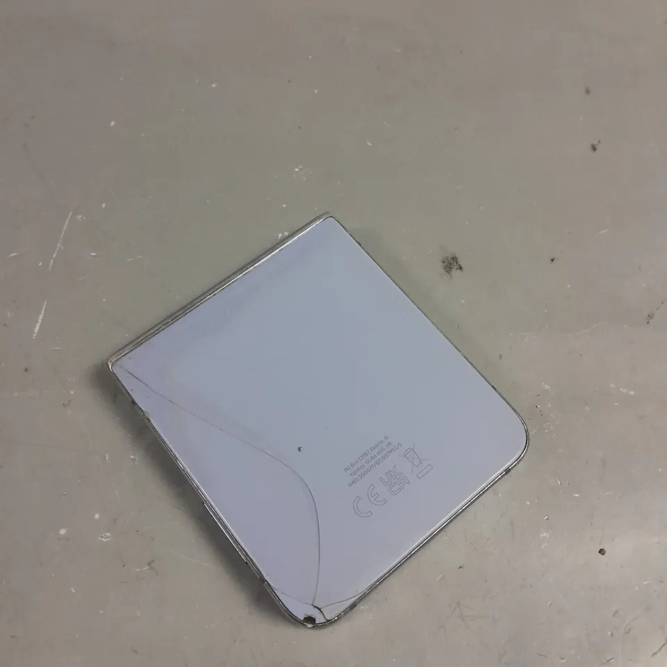 SAMSUNG GALAXY Z FLIP4 SMARTPHONE
