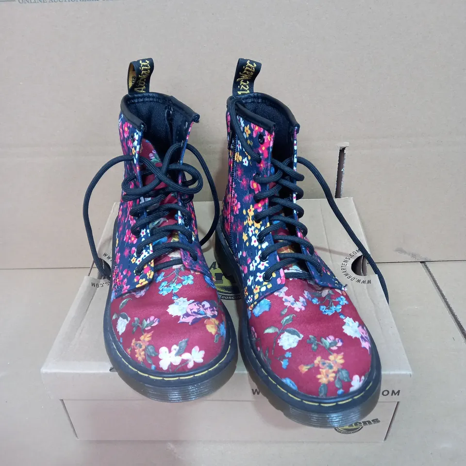 BOXED PAIR OF SIZE 2 DR MARTENS FLORAL BOOTS 
