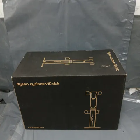 BOXED DYSON CYCLONE V10 DOK 