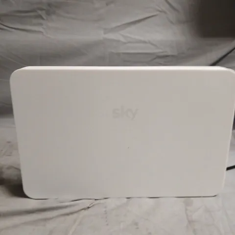 SKY WIFI HUB WHITE
