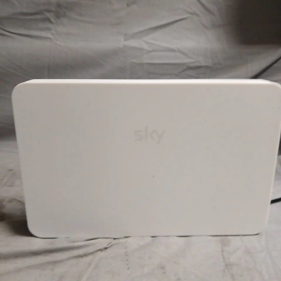 SKY WIFI HUB WHITE