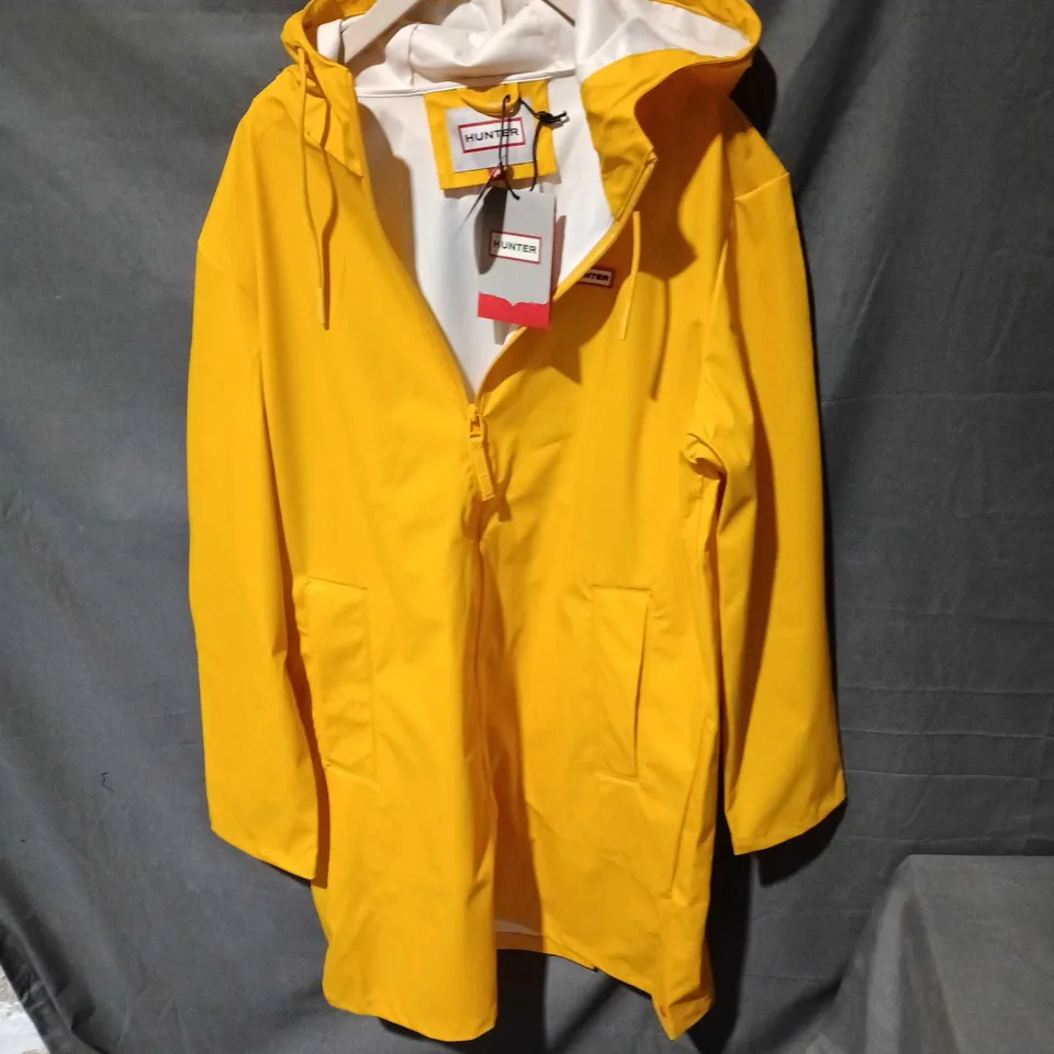 HUNTER YELLOW HOODED RAIN JACKET – WATERPROOF, UK M