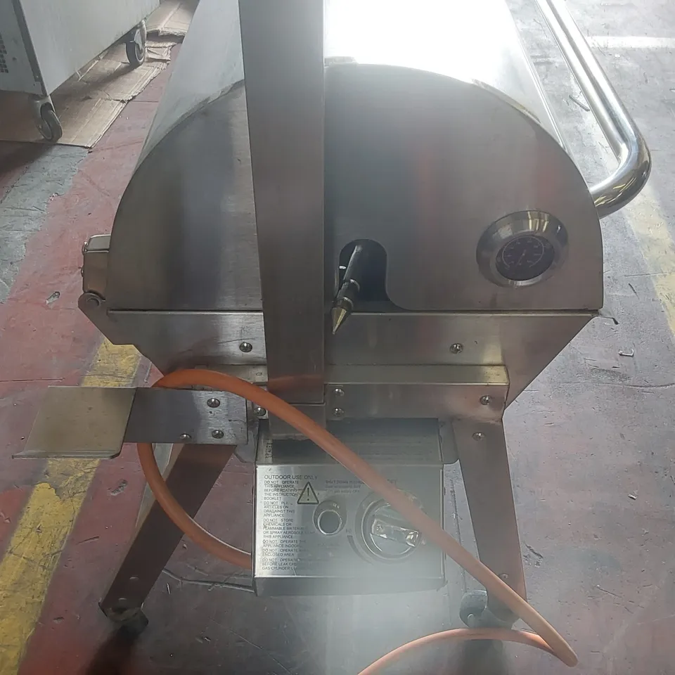 TASTY TROTTER COMMERCIAL GAS COOKER