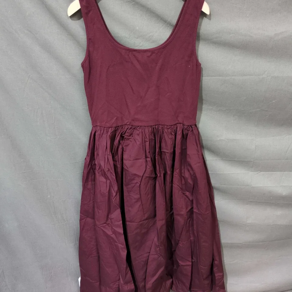NOBODY'S CHILD COLORADO MIDI DRESS BERRY – UK 12 (EU 40, US 8) SLEEVELESS MIDI DRESS