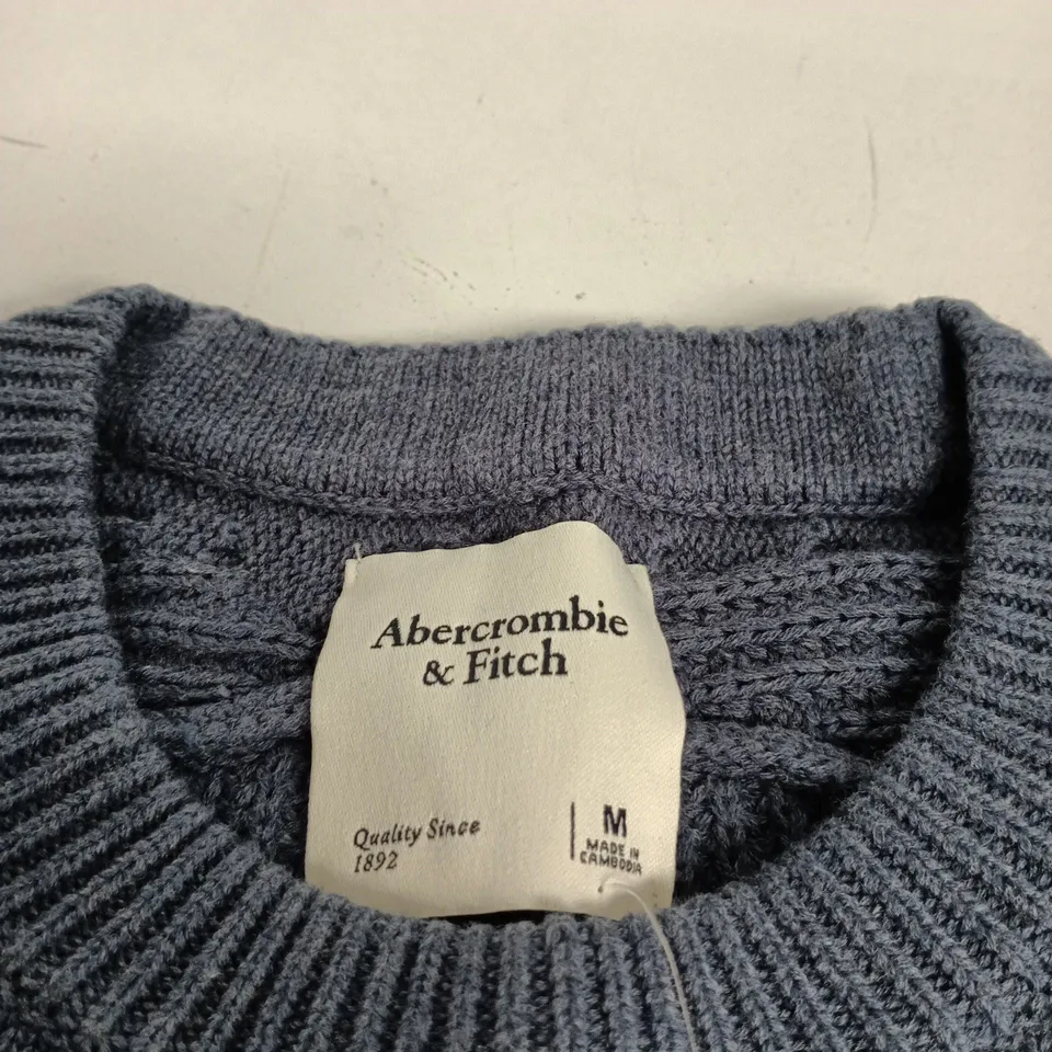 ABERCROMBIE & FITCH KNIT SWEATER – NAVY – MEDIUM