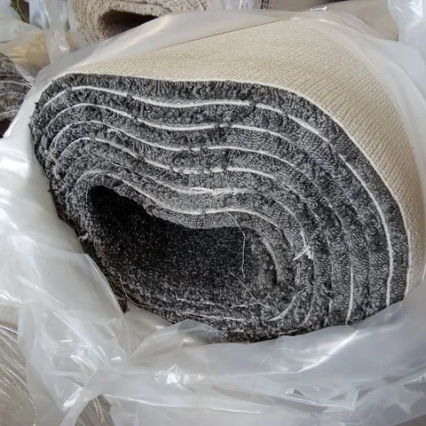 ROLL OF QUALITY FIRST IMPRESSIONS AMBIENCE CARPET // APPROX SIZE: 5.5 x 5m