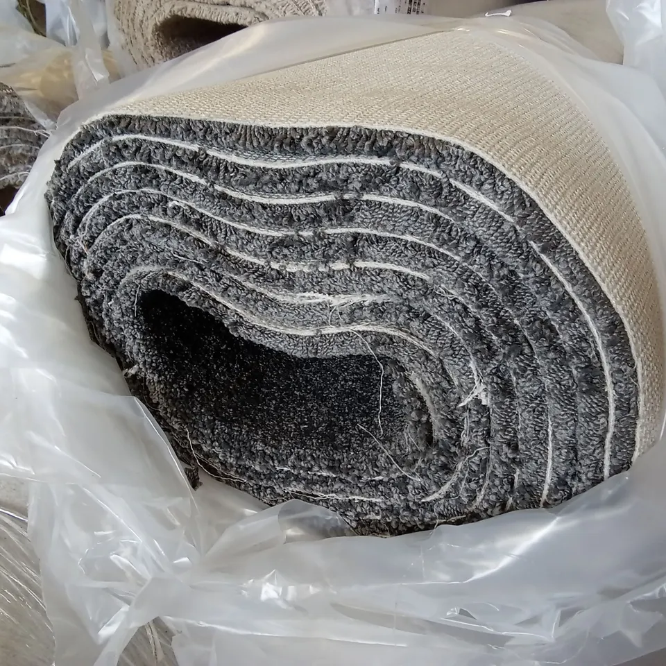 ROLL OF QUALITY FIRST IMPRESSIONS AMBIENCE CARPET // APPROX SIZE: 5.5 x 5m